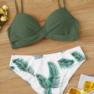 SHEIN - Underwire Green Tropical Bikini